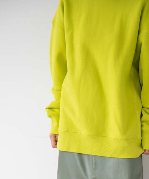 yuw（ユウ）の「UNISEX FLEECE PULLOVER　238895（スウェット・レディース・ブラック/ライトグレー/カーキ/イエロー・FREE）」の9枚目の写真