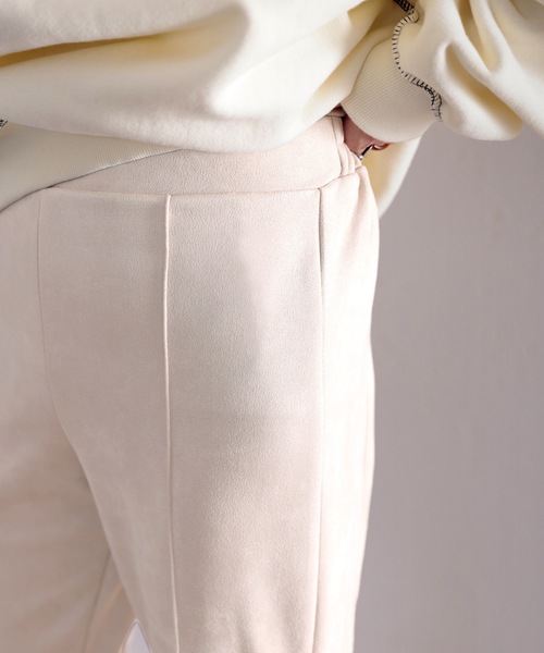 classicalelf(クラシカルエルフ)の「美脚魅せ。バックスリットセミフレアパンツ。(その他パンツ・レディース・ベージュ/アイボリー/グレイッシュベージュ・SMALL/MEDIUM/LARGE/X-LARGE)」の15枚目の写真