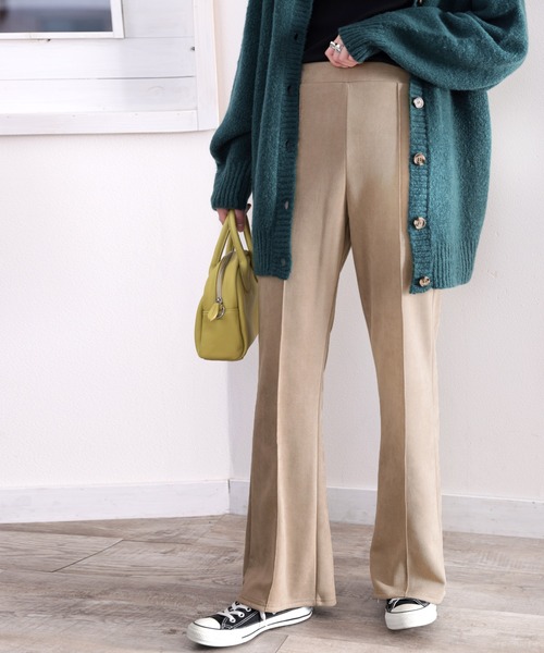 classicalelf(クラシカルエルフ)の「美脚魅せ。バックスリットセミフレアパンツ。(その他パンツ・レディース・ベージュ/アイボリー/グレイッシュベージュ・SMALL/MEDIUM/LARGE/X-LARGE)」の4枚目の写真