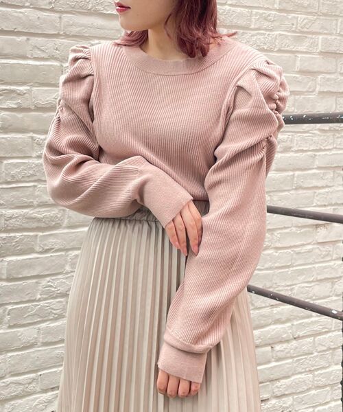 MAJESTIC LEGON（マジェスティックレゴン）の「ボリュームショルダーニット（ニット/セーター・レディース・ブラック/ベージュ/ブラウン/グレー/アイボリー・SMALL/MEDIUM）」の5枚目の写真