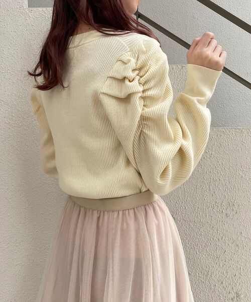 MAJESTIC LEGON（マジェスティックレゴン）の「ボリュームショルダーニット（ニット/セーター・レディース・ブラック/ベージュ/ブラウン/グレー/アイボリー・SMALL/MEDIUM）」の22枚目の写真