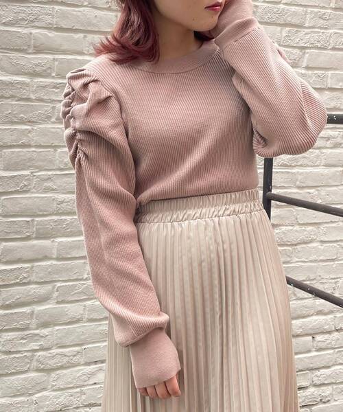 MAJESTIC LEGON（マジェスティックレゴン）の「ボリュームショルダーニット（ニット/セーター・レディース・ブラック/ベージュ/ブラウン/グレー/アイボリー・SMALL/MEDIUM）」の13枚目の写真