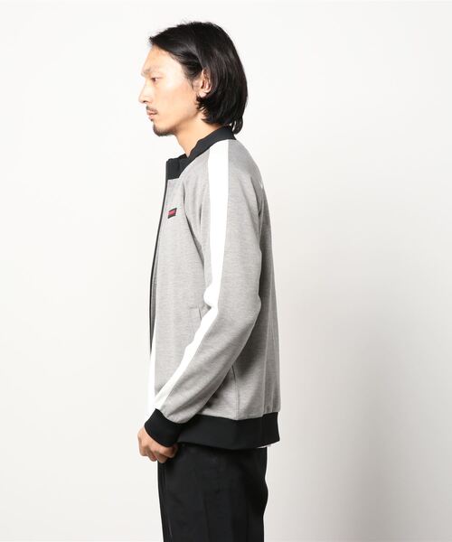 V12(ヴィ トゥエルヴ)の「LINE TOP(ブルゾン・メンズ・ブラック/グレー/ホワイト・L/M/S/XL)」の19枚目の写真