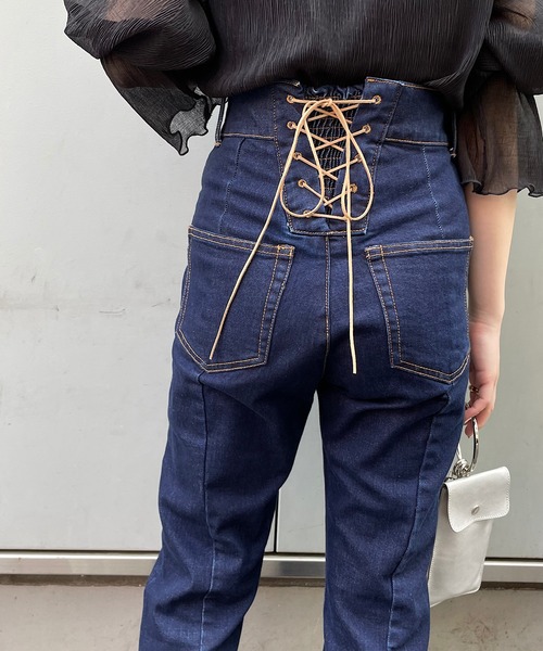 Chico（チコ）の「ダメージ加工デニムパンツ（デニムパンツ・レディース・ブルー・SMALL）」の6枚目の写真