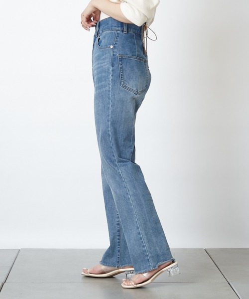 Chico ダメージ加工 ストレートデニム Chico（チコ）の「ダメージ加工デニムパンツ（デニムパンツ