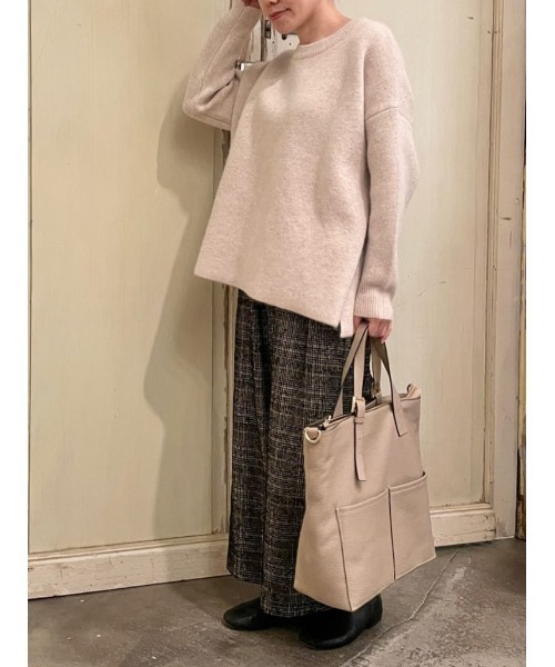 BEARDSLEY（ビアズリー）の「《GIANNI NATARO CAROL J》レザーバッグ（ショルダーバッグ・レディース・ベージュ/カーキ・FREE）」の2枚目の写真