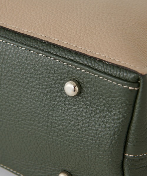 BEARDSLEY（ビアズリー）の「《GIANNI NATARO CAROL J》レザーバッグ（ショルダーバッグ・レディース・ベージュ/カーキ・FREE）」の7枚目の写真