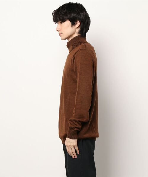 SISLEY(シスレー)の「タートルネックニット・セーター(ニット/セーター・メンズ・ブラウン・SMALL/MEDIUM/LARGE)」の2枚目の写真