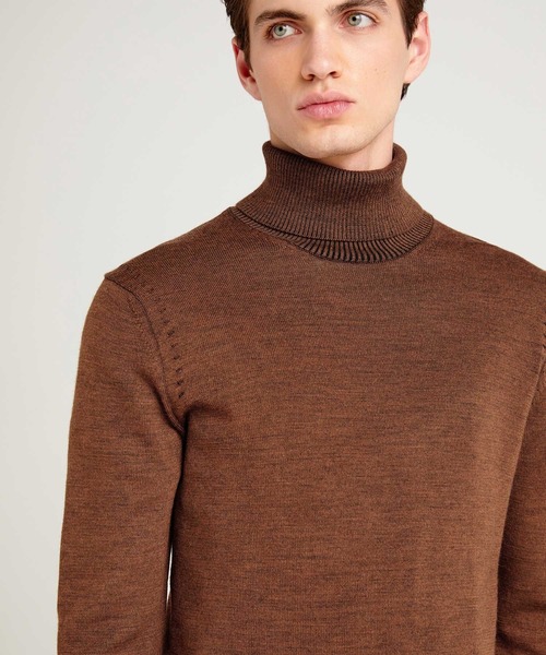 SISLEY(シスレー)の「タートルネックニット・セーター(ニット/セーター・メンズ・ブラウン・SMALL/MEDIUM/LARGE)」の6枚目の写真