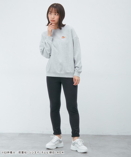 Honeys(ハニーズ)の「クレヨンしんちゃん/トレーナー(スウェット・レディース・グリーン系その他/杢グレー/ブルー系その他/ブラック/アイボリー・M/LL/L/SS/S)」の15枚目の写真