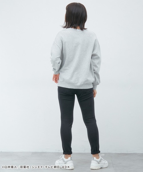 Honeys(ハニーズ)の「クレヨンしんちゃん/トレーナー(スウェット・レディース・グリーン系その他/杢グレー/ブルー系その他/ブラック/アイボリー・M/LL/L/SS/S)」の16枚目の写真