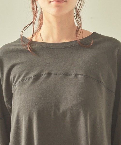 JILKY(ジルキー)の「【JILKY】変形切り替えロンT(Tシャツ/カットソー・レディース・モカ/ダークネイビー・フリー)」の9枚目の写真