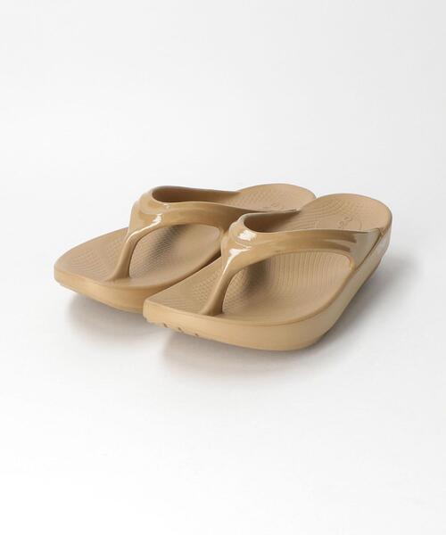 OOFOS（ウーフォス）の「【矢野未希子さん着用】＜OOFOS(ウーフォス)＞OOlala サンダル（サンダル・レディース・ブラック/ベージュ/ホワイト・25cm/24cm/23cm）」の6枚目の写真