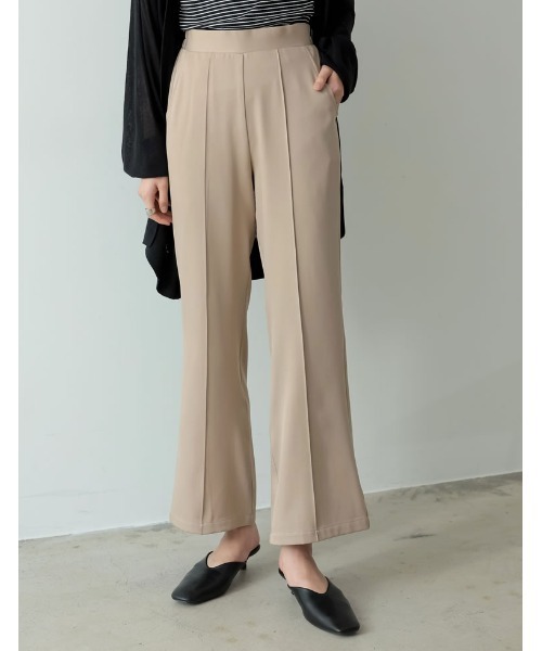 ポリツイルピンタックセミフレアパンツ