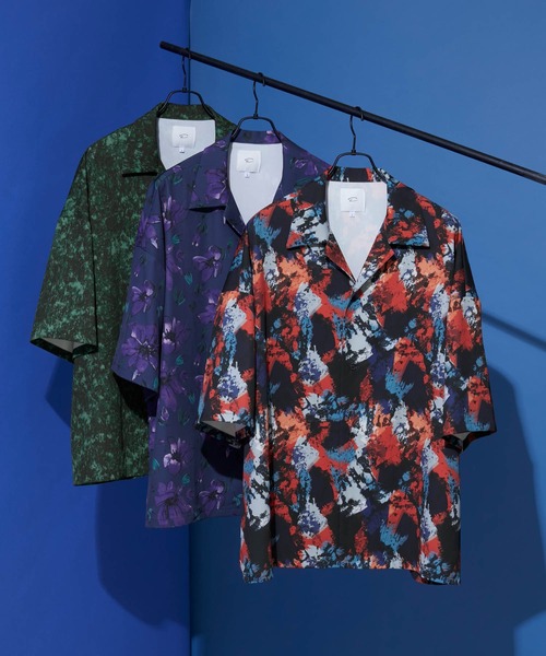 ENDER PRODUCTS(エンダープロダクツ)の「ビッグシルエット総柄オープンカラーショートスリーブシャツ/タイダイ/フラワー/ペイント 【ENDER PRODUCTS/エンダープロダクツ】(シャツ/ブラウス・メンズ・ブラック系/ネイビー系/レッド系・M/L)」の4枚目の写真
