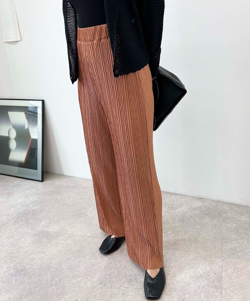 toucher du brise（トゥシェドブリーズ）の「【ウエストゴムで楽チン】プリーツパンツ（その他パンツ・レディース・ブラック/グリーン/パープル/オレンジ/ブルー/ピンク・M）」の6枚目の写真