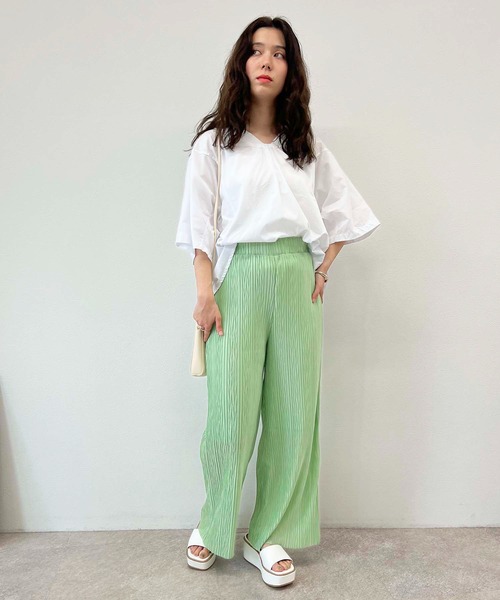 toucher du brise（トゥシェドブリーズ）の「【ウエストゴムで楽チン】プリーツパンツ（その他パンツ・レディース・ブラック/グリーン/パープル/オレンジ/ブルー/ピンク・M）」の12枚目の写真
