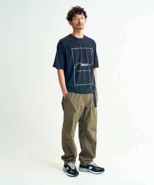 NANGA（ナンガ）の「DRY MIX FRAME LOGO TEE/ドライミックス フレームロゴ ティー（Tシャツ/カットソー・メンズ・ホワイト/ブラック/グレー/マスタード・S/M/L/XL）」の5枚目の写真