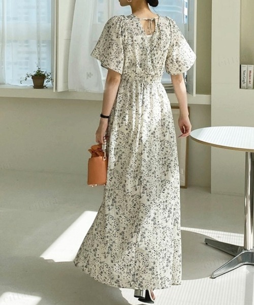 Dalfwin（ダールフィン）の「小花柄カシュクールバックリボンロング丈ワンピース（ワンピース・レディース・アイボリー/ブラック/ブルー・FREE）」の5枚目の写真