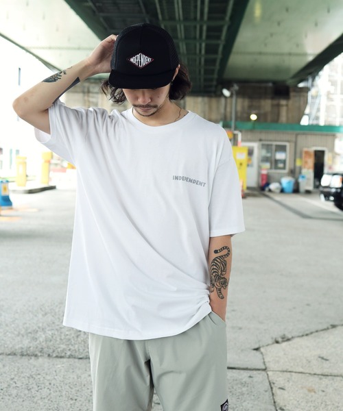 INDEPENDENT（インディペンデント）の「INDEPENDENT / インディペンデント RTB Reflect S/S Regular T-Shirt 半袖 クルーネック ロゴ Tシャツ（Tシャツ/カットソー・メンズ・ホワイト/ブラック・MEDIUM/LARGE/X-LARGE/XX-LARGE）」の7枚目の写真