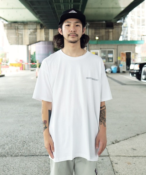INDEPENDENT（インディペンデント）の「INDEPENDENT / インディペンデント RTB Reflect S/S Regular T-Shirt 半袖 クルーネック ロゴ Tシャツ（Tシャツ/カットソー・メンズ・ホワイト/ブラック・MEDIUM/LARGE/X-LARGE/XX-LARGE）」の11枚目の写真