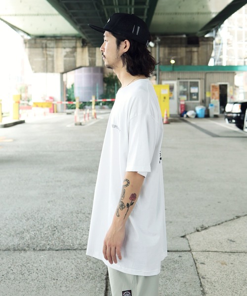 INDEPENDENT（インディペンデント）の「INDEPENDENT / インディペンデント RTB Reflect S/S Regular T-Shirt 半袖 クルーネック ロゴ Tシャツ（Tシャツ/カットソー・メンズ・ホワイト/ブラック・MEDIUM/LARGE/X-LARGE/XX-LARGE）」の12枚目の写真