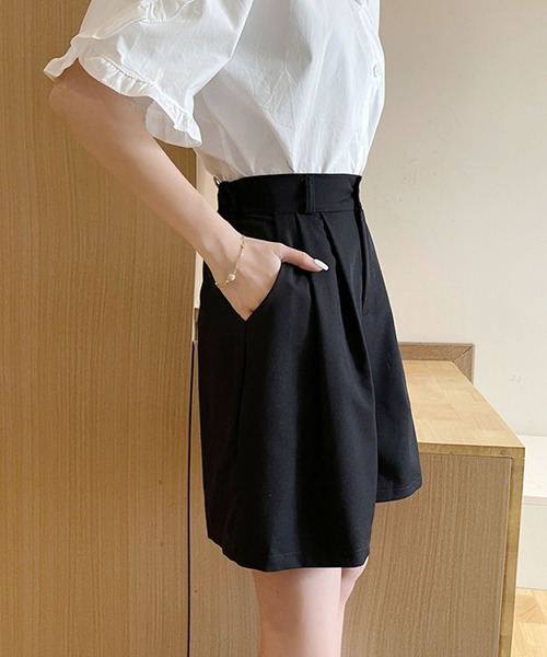 Grandeir（グランディール）の「ハイウエストタックキュロットパンツ（その他パンツ・レディース・ブラック・M/L）」の4枚目の写真