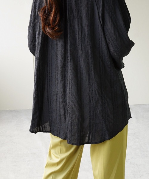 IAMUSE(アイアミューズ)の「【IAMUSE】ドビーストライプ2WAYピンタックチュニックブラウス S0730(その他トップス・レディース・ベージュ/ブラック/ホワイト・FREE)」の6枚目の写真