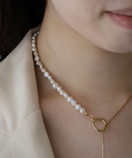 cheriella（シェリエラ）の「【cheriella】バロックパールネックレス（ネックレス・レディース・シルバー/ゴールド・FREE）」の5枚目の写真