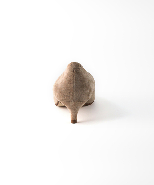 La TOTALITE(ラトータリテ)の「LA TOTALITE 4cmプレーンパンプス(パンプス・レディース・ブラック/ベージュ・22.5cm/23.5cm/24.5cm)」の4枚目の写真
