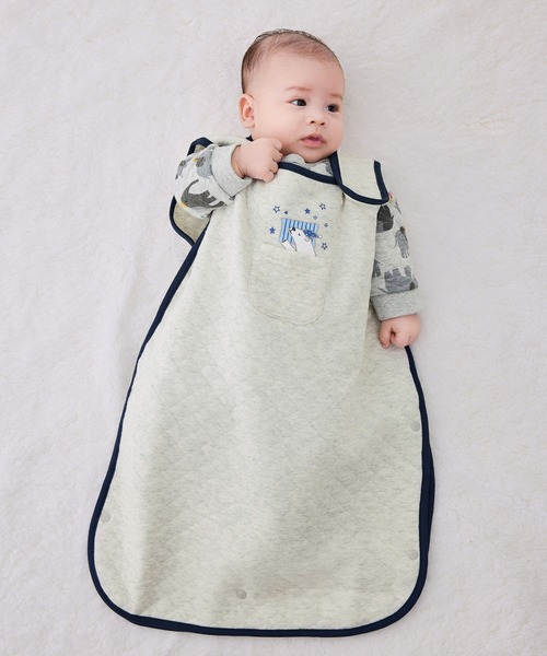 combimini（コンビミニ）の「コットンキルトスリーパー（ねんねくま）（その他ルームウェア・キッズ・レッド/ネイビー・F）」の5枚目の写真