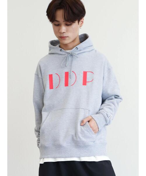 CRAFT STANDARD BOUTIQUE(クラフトスタンダードブティック)の「ddp RETROARTスウェットパーカ_Richard *(パーカー・メンズ・グレー・L/M)」の6枚目の写真