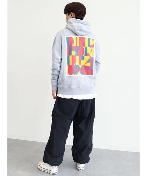 CRAFT STANDARD BOUTIQUE(クラフトスタンダードブティック)の「ddp RETROARTスウェットパーカ_Richard *(パーカー・メンズ・グレー・L/M)」の8枚目の写真