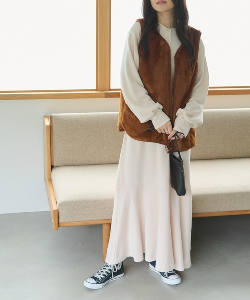 ECRIRE(エクリール)の「【miho.a.nicoコラボ】リバーシブルファーベスト(ベスト・レディース・ブラック/ブラウン・M/L)」の14枚目の写真