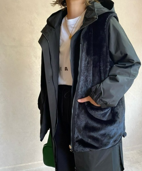 ECRIRE(エクリール)の「【miho.a.nicoコラボ】リバーシブルファーベスト(ベスト・レディース・ブラック/ブラウン・M/L)」の22枚目の写真