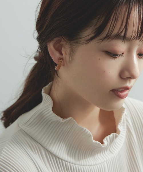 niana(ニアナ)の「シアーカラーシンプルフープイヤリング(イヤリング・レディース・ベージュ/ホワイト/ブラウン/グレー/グリーン・FREE)」の14枚目の写真