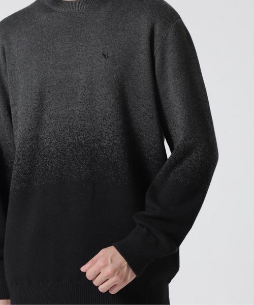 1piu1uguale3 RELAX（ウノピュウノウグァーレトレリラックス）の「1PIU1UGUALE3 RELAX/ウノピゥ ウノ ウグァーレ トレ リラックス/グラデーションクルーネックニット（ニット/セーター・メンズ・ホワイト/ブラック・L/XL/M）」の9枚目の写真