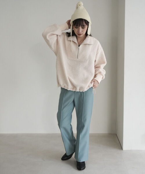 fredy emue(フレディエミュ)の「【サイズ展開あり】センターピンタックフレアーパンツ(スラックス・レディース・ブラック/オフホワイト/ミント・38/36/34)」の12枚目の写真