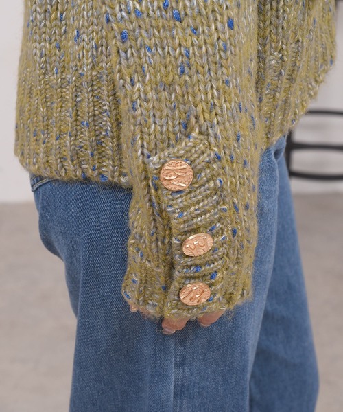 DAY CLOSET（デイ クローゼット）の「レディース レトロ金釦リブミックスニットカーディガン（カーディガン/ボレロ・レディース・グリーン/ピンク・ONE SIZE）」の7枚目の写真