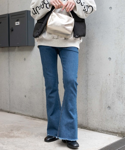 WEGO(ウィゴー)の「WEGO/ハイウエストフレアデニムパンツ(デニムパンツ・レディース・ライトインディゴブルー/インディゴブルー/ブラック・MEDIUM/SMALL/X-SMALL)」の19枚目の写真