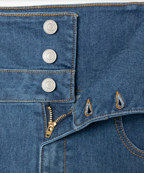 WEGO(ウィゴー)の「WEGO/ハイウエストフレアデニムパンツ(デニムパンツ・レディース・ライトインディゴブルー/インディゴブルー/ブラック・MEDIUM/SMALL/X-SMALL)」の8枚目の写真