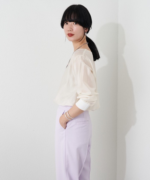 SHENERY(シーナリー)の「後ろ開きシアーチュニックプルオーバー(シャツ/ブラウス・レディース・レモンイエロー/オフホワイト/ブラック/オレンジ・FREE)」の9枚目の写真