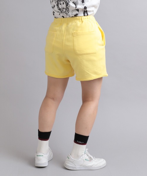 RNA(アールエヌエー)の「T1001 カットオフスウェットショートパンツ(スウェットパンツ・レディース・イエロー/ブラック/ホワイト・MEDIUM)」の9枚目の写真