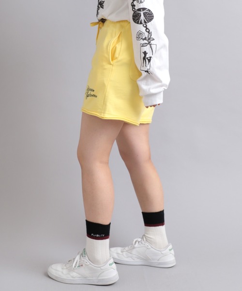 RNA(アールエヌエー)の「T1001 カットオフスウェットショートパンツ(スウェットパンツ・レディース・イエロー/ブラック/ホワイト・MEDIUM)」の8枚目の写真