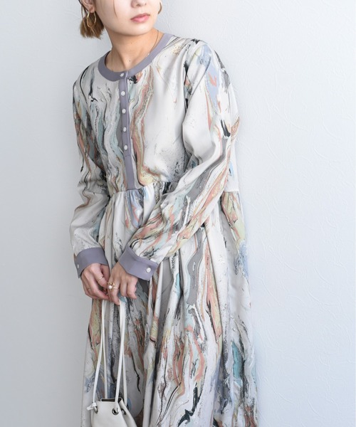 Eimee Law(エイミーロウ)の「マーブルオイルペイントptドレス(ワンピース・レディース・ライトグレー/ベージュ・38)」の15枚目の写真