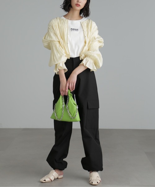 FREE'S MART(フリーズマート)の「◆【ブルーカラーWEB限定】シアーギャザー前開きショート丈ブラウス(シャツ/ブラウス・レディース・イエロー/ホワイト/ブラック/ブルー・FREE)」の22枚目の写真