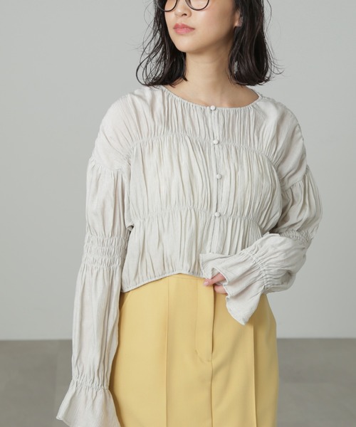 FREE'S MART(フリーズマート)の「◆【ブルーカラーWEB限定】シアーギャザー前開きショート丈ブラウス(シャツ/ブラウス・レディース・イエロー/ホワイト/ブラック/ブルー・FREE)」の18枚目の写真