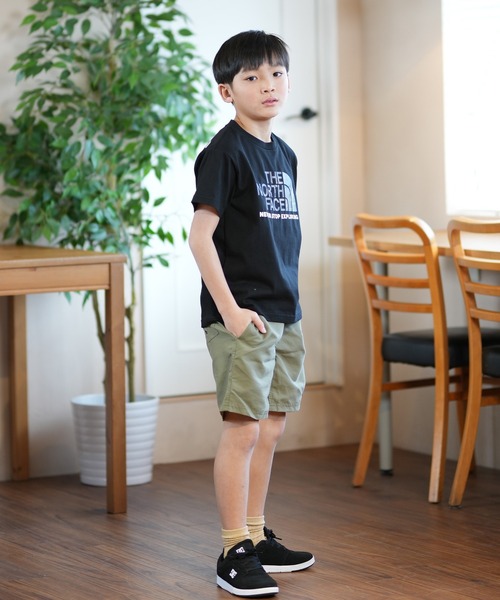 THE NORTH FACE(ザノースフェイス)の「THE NORTH FACE/ザ・ノース・フェイス キッズ Tシャツ 春物 ロゴ TEE NTJ32359(Tシャツ/カットソー・キッズ・ホワイト/ブラック/グレー・100cm/110cm/120cm/130cm/140cm/150cm/160cm)」の6枚目の写真