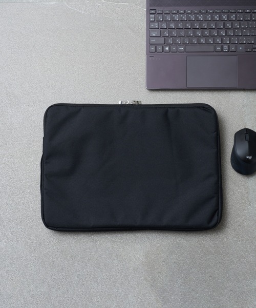 値下げ中 未開封 ジニレットラップトップケース LAPTOP POUCH 楽天市場】いろは出版 トレイシーラップトップケース 13インチ