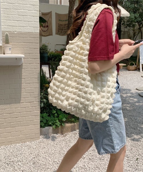 Ritzy(リッツィー)の「ぽこぽこトートバッグ(トートバッグ・レディース・ピンク/ホワイト/パープル/イエロー/サックスブルー/ブラック・FREE)」の2枚目の写真